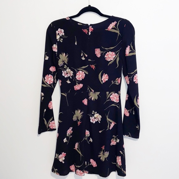 Lulu’s Kiefer Black floral minidress Size Small - Picture 7 of 14